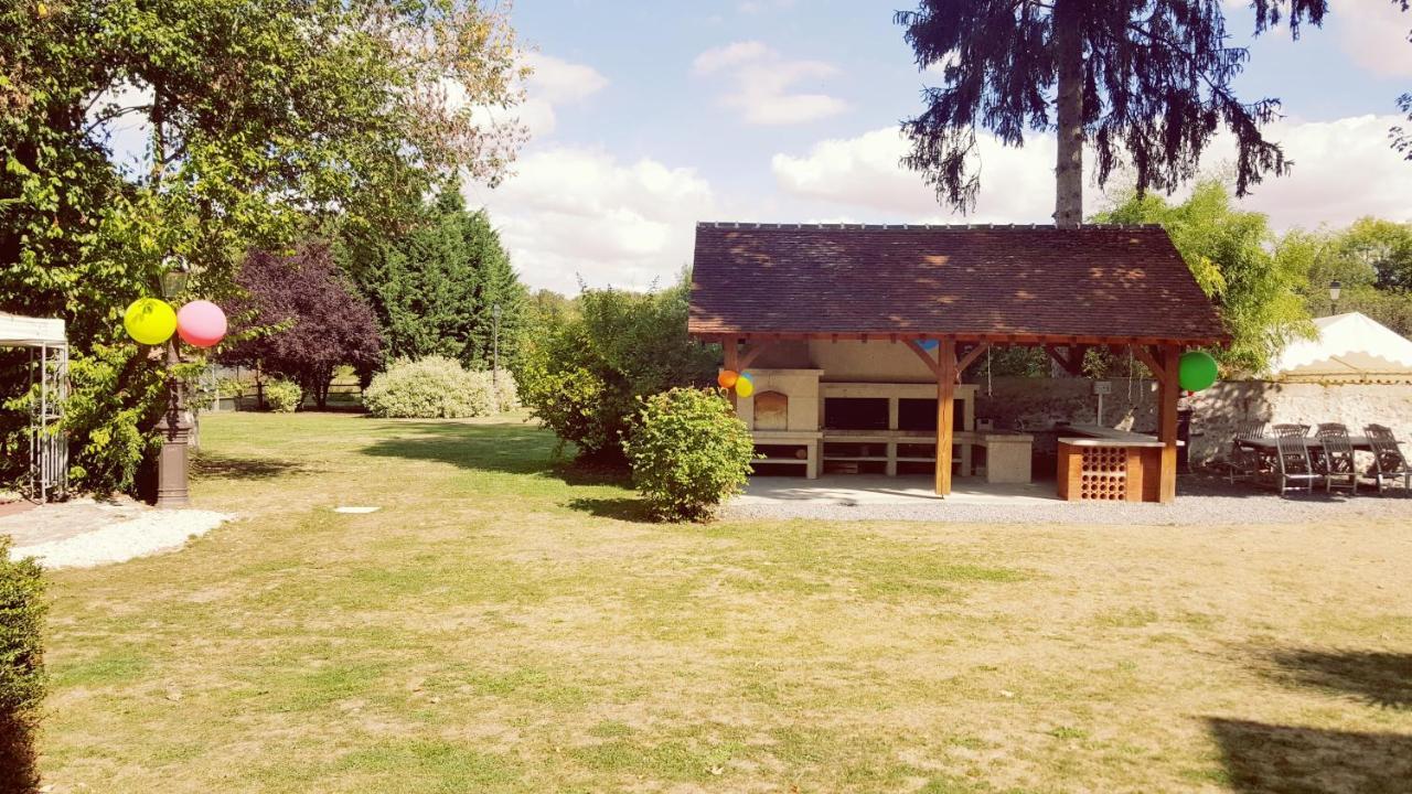 Le Moulin De Pommeuse Bed & Breakfast Bagian luar foto