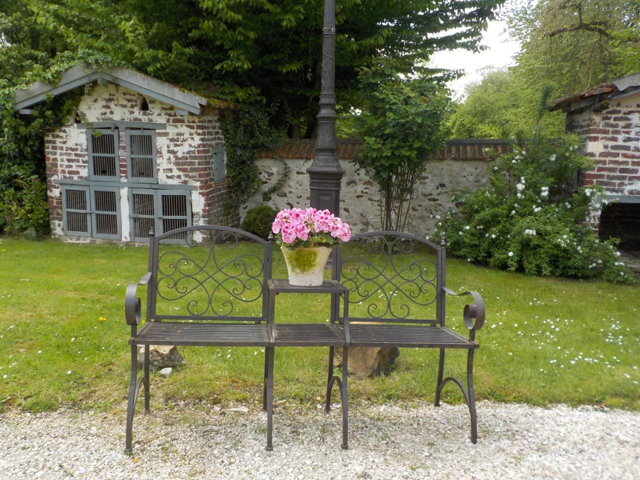 Le Moulin De Pommeuse Bed & Breakfast Bagian luar foto