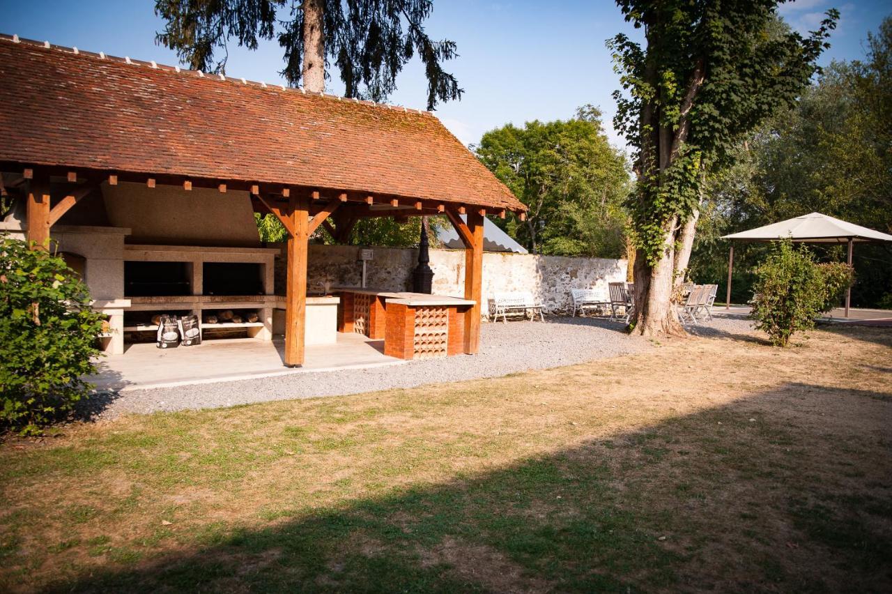 Le Moulin De Pommeuse Bed & Breakfast Bagian luar foto