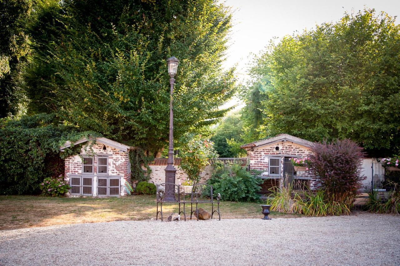 Le Moulin De Pommeuse Bed & Breakfast Bagian luar foto