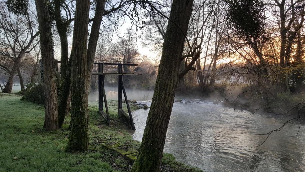 Le Moulin De Pommeuse Bed & Breakfast Bagian luar foto